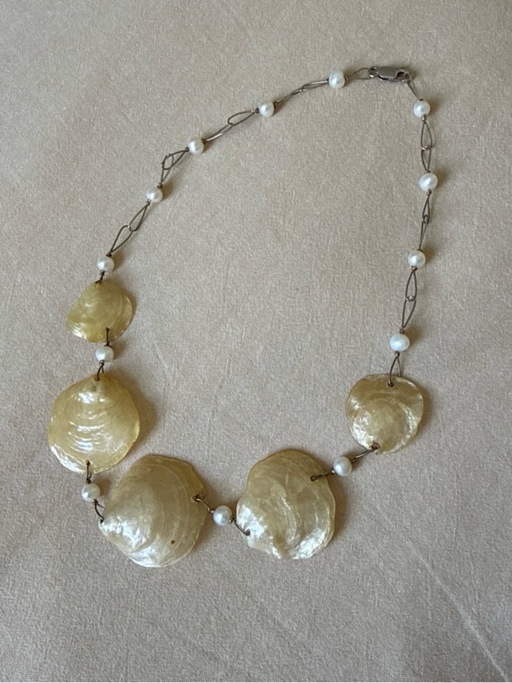 Vintage Seashell Freshwater Pearls Necklace Sterling Silver Lobster Clasp 15.75”